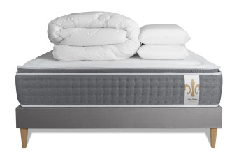 Pack lit complet 140x200 cm - Matelas + Sommier Gris (en kit) + 2 oreillers + Couette - Vingt-Six PLUS